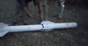 Read more about the article Trung Quốc lên tiếng về tên lửa Pakistan sử dụng trong xung đột với Ấn Độ 