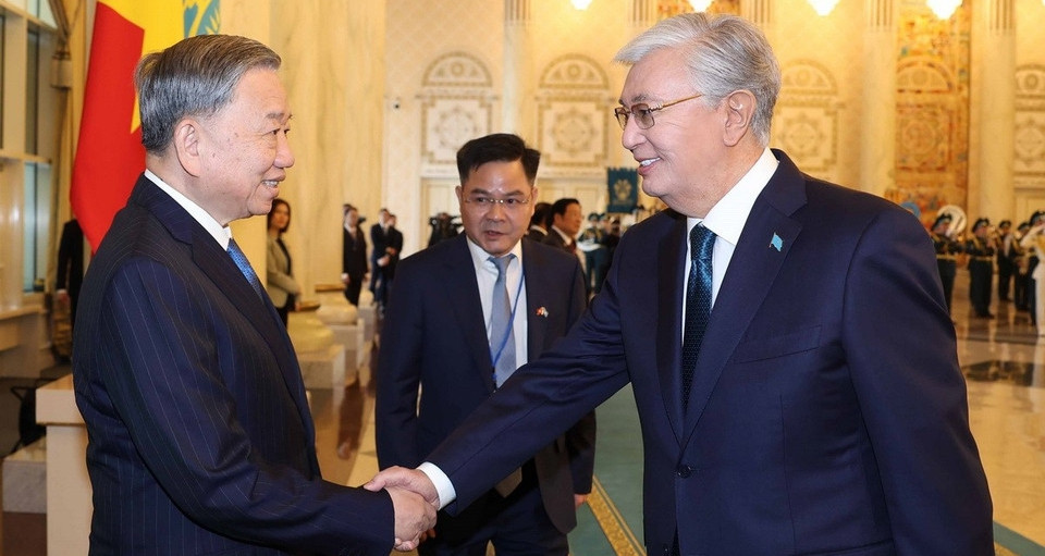 You are currently viewing Tuyên bố chung về thiết lập quan hệ Đối tác chiến lược Việt Nam