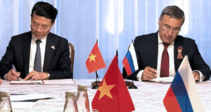 Read more about the article Việt Nam và Nga ký thỏa thuận phối hợp tuyển chọn dự án nghiên cứu khoa học