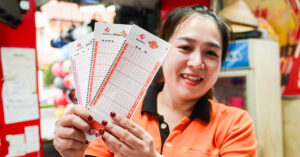 Read more about the article Vietlott lại tìm thấy vé số trúng độc đắc tiền tỷ