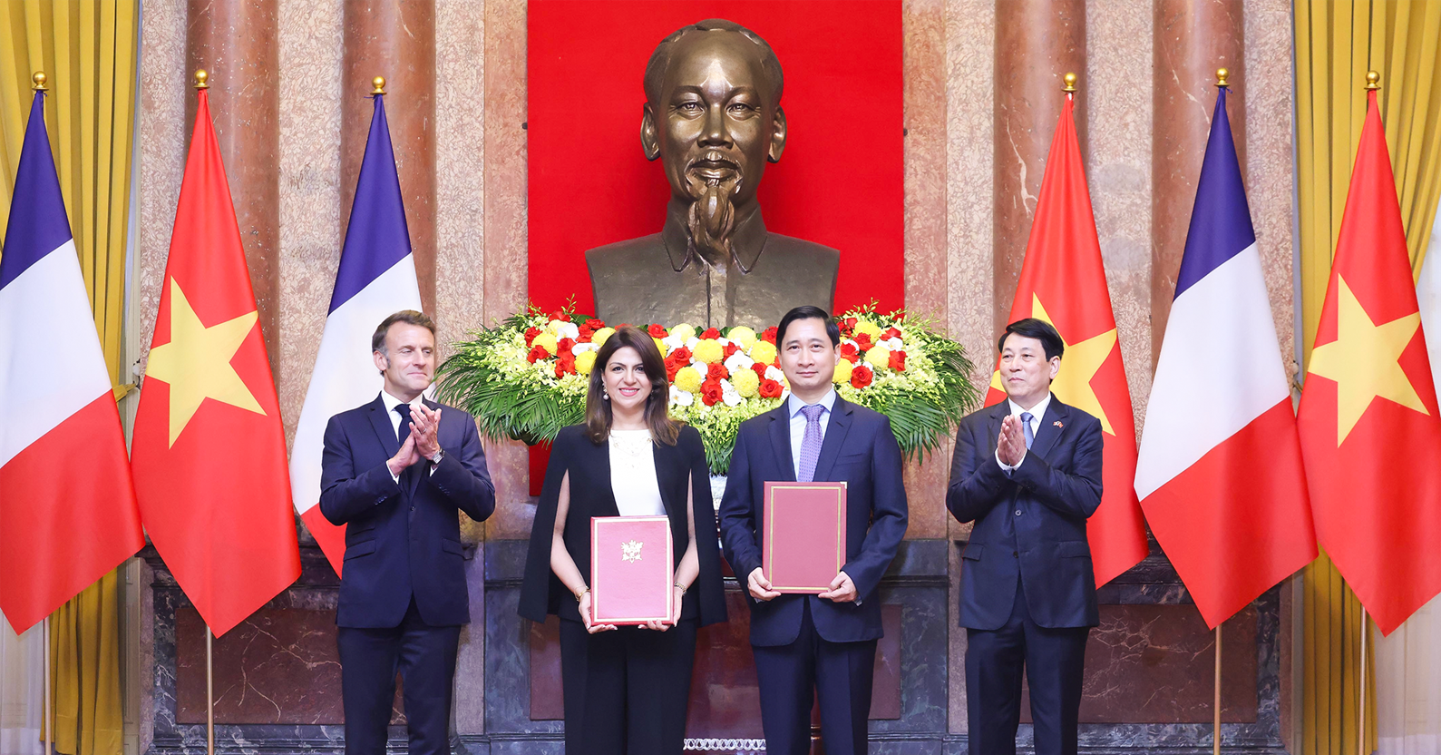 You are currently viewing VNVC và Sanofi hợp tác chuyển giao công nghệ sản xuất vắc xin