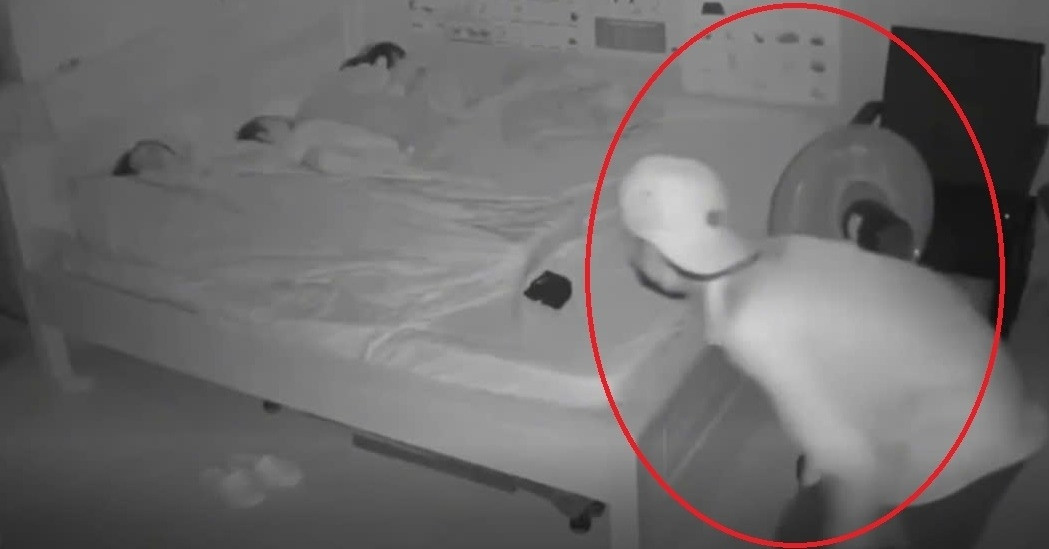 You are currently viewing Xem lại camera, người phụ nữ ở Bình Dương hoảng hồn thấy trộm đột nhập