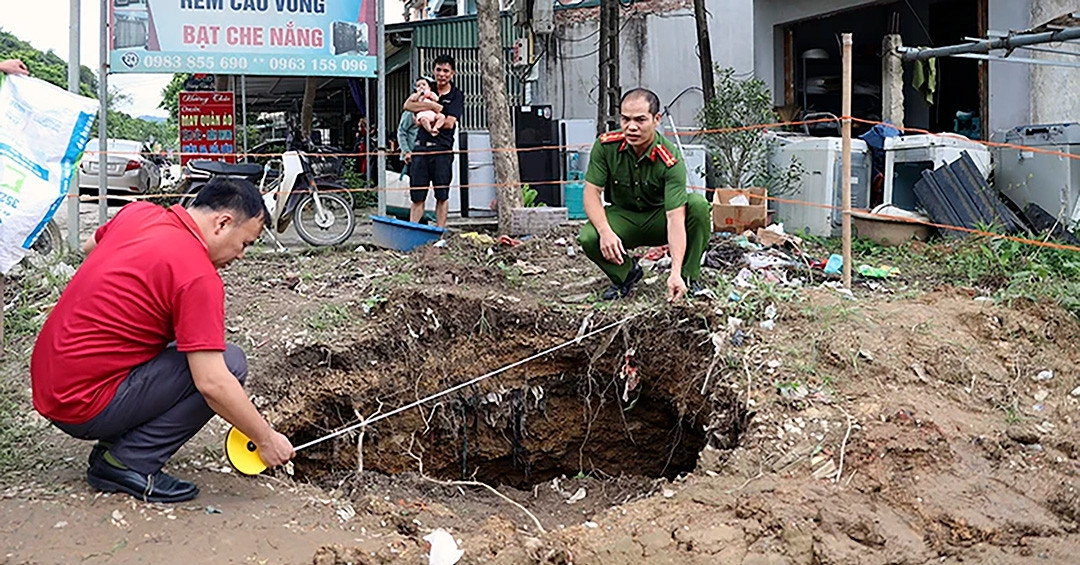 You are currently viewing Xuất hiện hố sụt sâu tới 6m tại Tuyên Quang