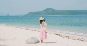 Read more about the article 10 bãi biển đẹp, hoang sơ ở miền Trung để du khách khám phá trong mùa hè 2025