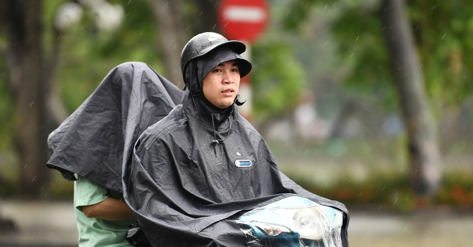 You are currently viewing Khu vực mưa giông nhiều, Hà Nội nắng nóng 36 độ