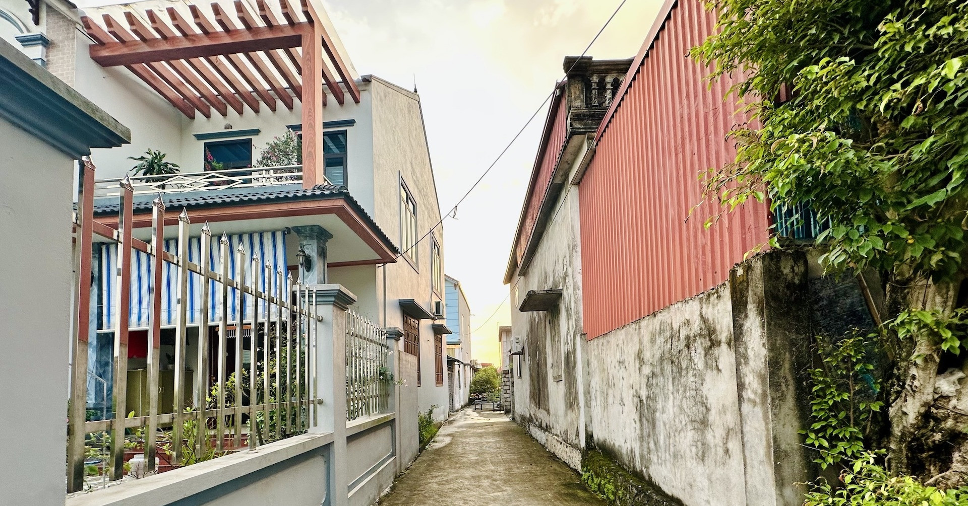 You are currently viewing 2,5 tỷ không mua nổi nhà ở Hà Nội, vợ chồng trẻ bất ngờ ‘quay xe’ có nhà to đẹp