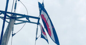 Read more about the article 3 học sinh ở Nghệ An bị điện giật khi cố lấy diều mắc vào cột điện 110kV