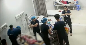 Read more about the article 30 phút nỗ lực cấp cứu người đàn ông bị sét đánh