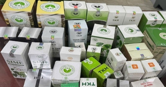Read more about the article Bản tin cuối ngày 5/6: 12 loại thực phẩm chức năng giả của giám đốc bị khởi tố
