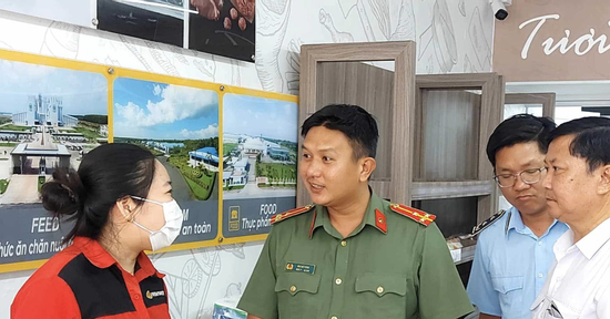 You are currently viewing Bản tin cuối ngày 3/6: Đề nghị Bộ Công an làm rõ vụ thịt heo bệnh C.P. Việt Nam