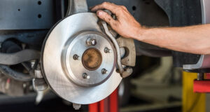 Read more about the article 6 lầm tưởng tai hại về phanh xe ô tô của nhiều tài xế Việt