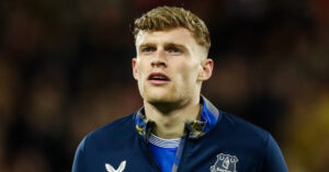 Read more about the article MU ký Branthwaite, Liverpool lấy Isak