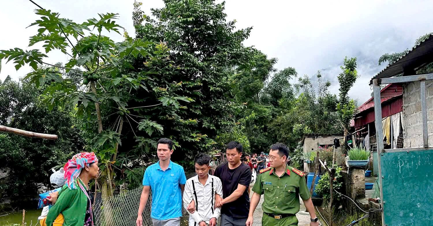 Read more about the article Bản tin chiều 7/6: Nam thanh niên giết người ở quán ăn rồi ẩn nấp trên xà nhà