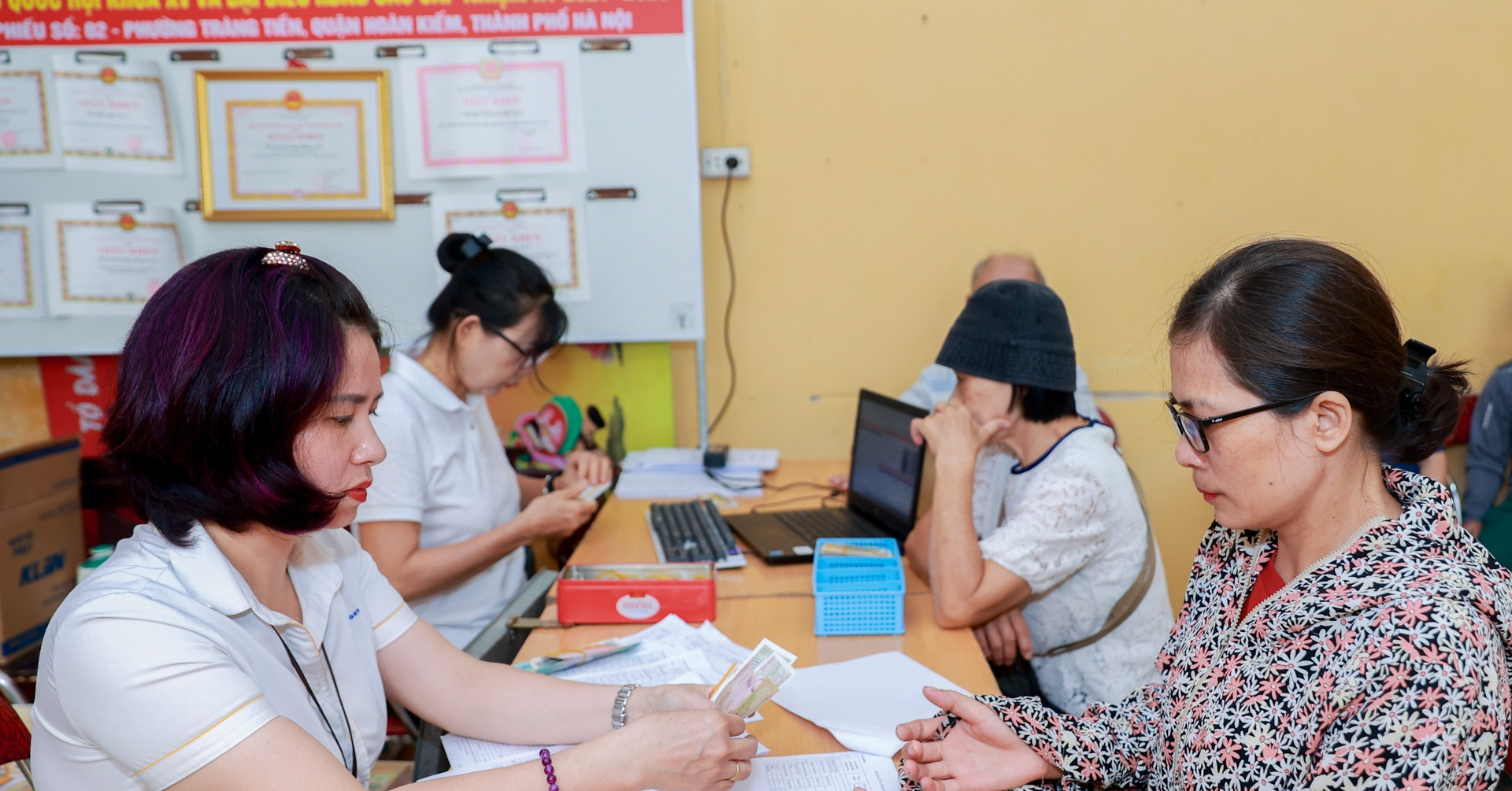 You are currently viewing Thực hiện chính quyền 2 cấp từ 1/7, chi trả lương hưu, trợ cấp BHXH thế nào?