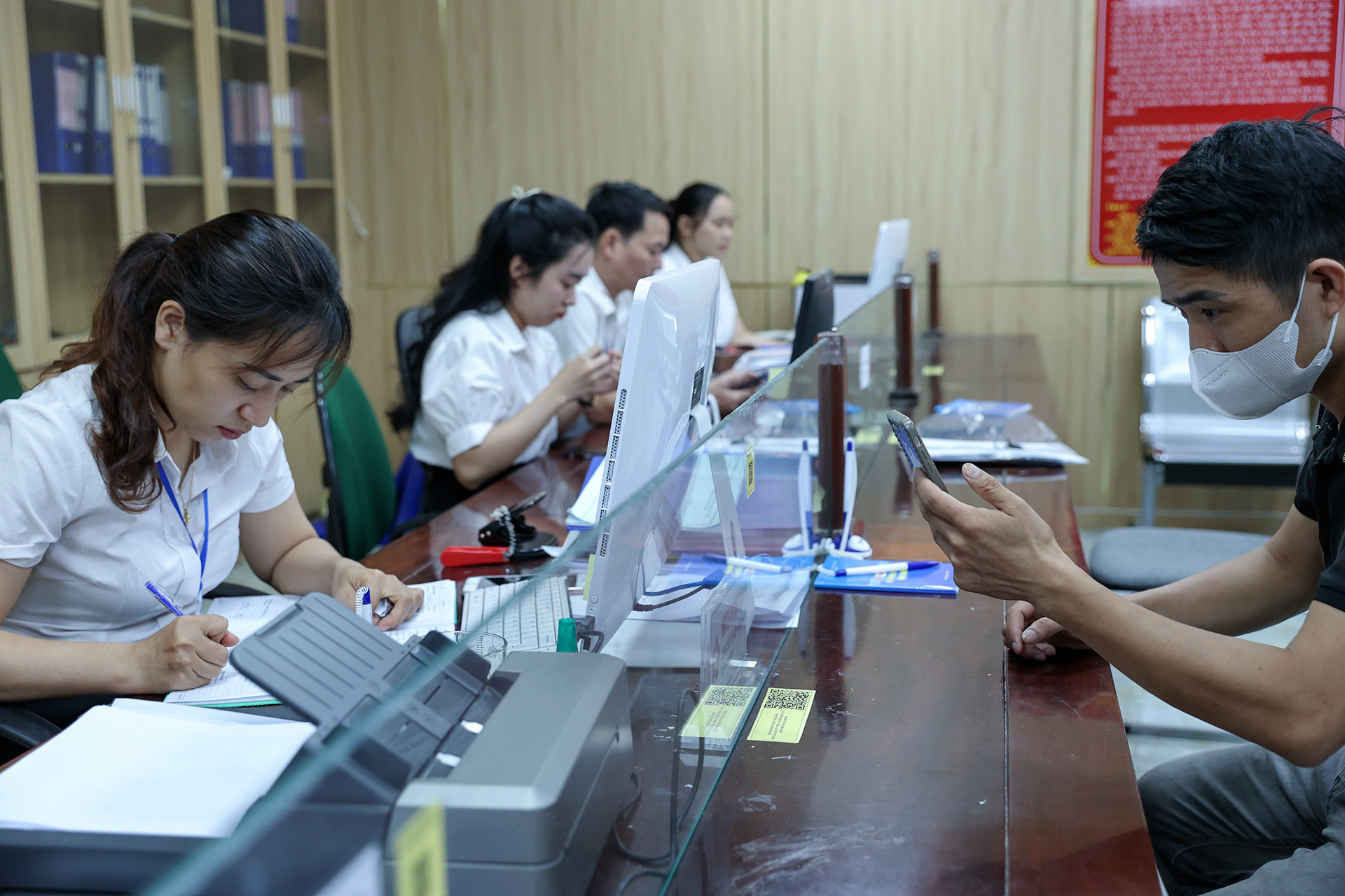 You are currently viewing Đề xuất tăng tuổi công chức được cử đi học thạc sĩ phù hợp với tuổi nghỉ hưu mới