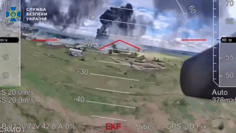 You are currently viewing Ukraine tung bằng chứng về cuộc tấn công táo bạo vào căn cứ Nga