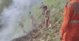 Read more about the article Trực thăng chở người hành hương đâm vào núi, không ai sống sót