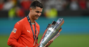 Read more about the article Ronaldo dạy học cho Lamine Yamal