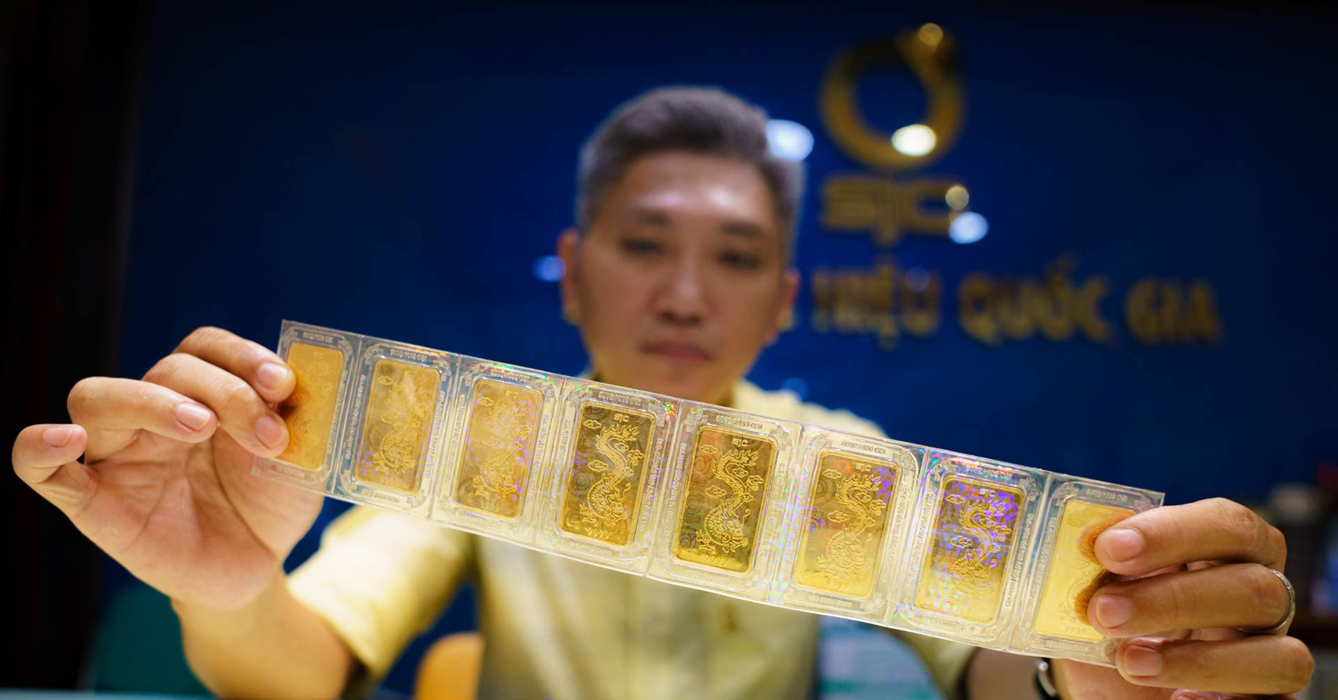 Read more about the article Bỏ độc quyền, vàng miếng SJC móp méo được gia công lại ở đâu?