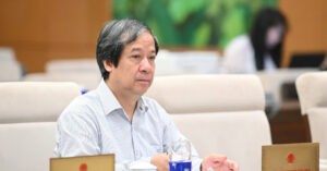 Read more about the article Bộ trưởng Nguyễn Kim Sơn lý giải việc cấm giáo viên dạy thêm học sinh chính khóa