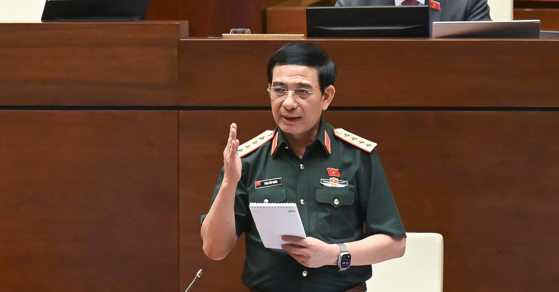 You are currently viewing Bộ trưởng Quốc phòng trải lòng về vất vả với nữ quân nhân gìn giữ hòa bình