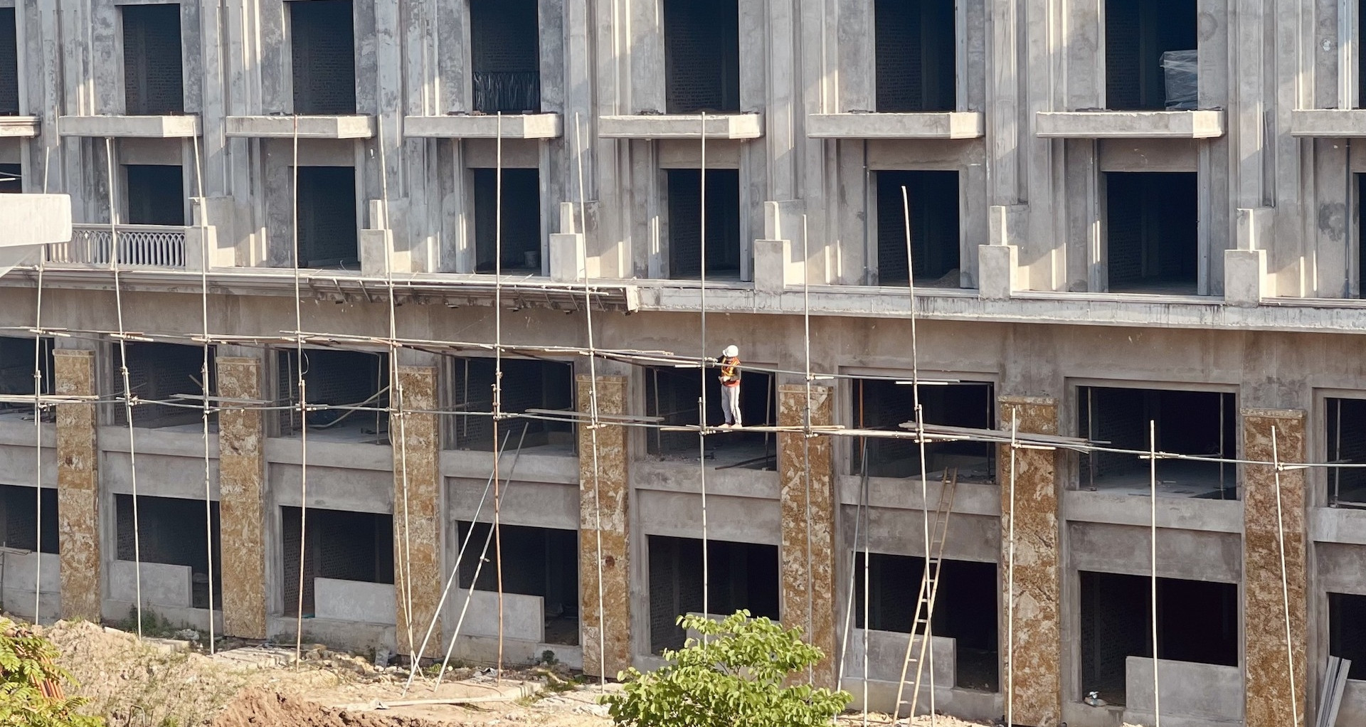 You are currently viewing Bộ Xây dựng yêu cầu cắt giảm ngay thủ tục cấp giấy phép xây dựng