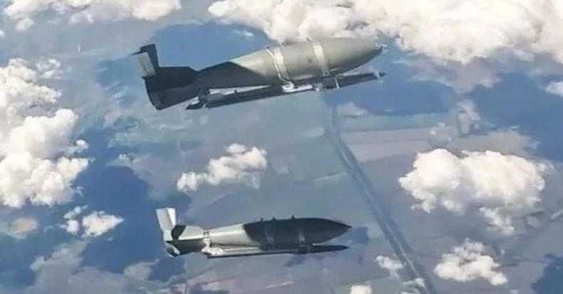 You are currently viewing Bom lượn FAB-1500 Nga siêu ‘khủng’ vừa oanh tạc, san bằng cứ điểm Ukraine