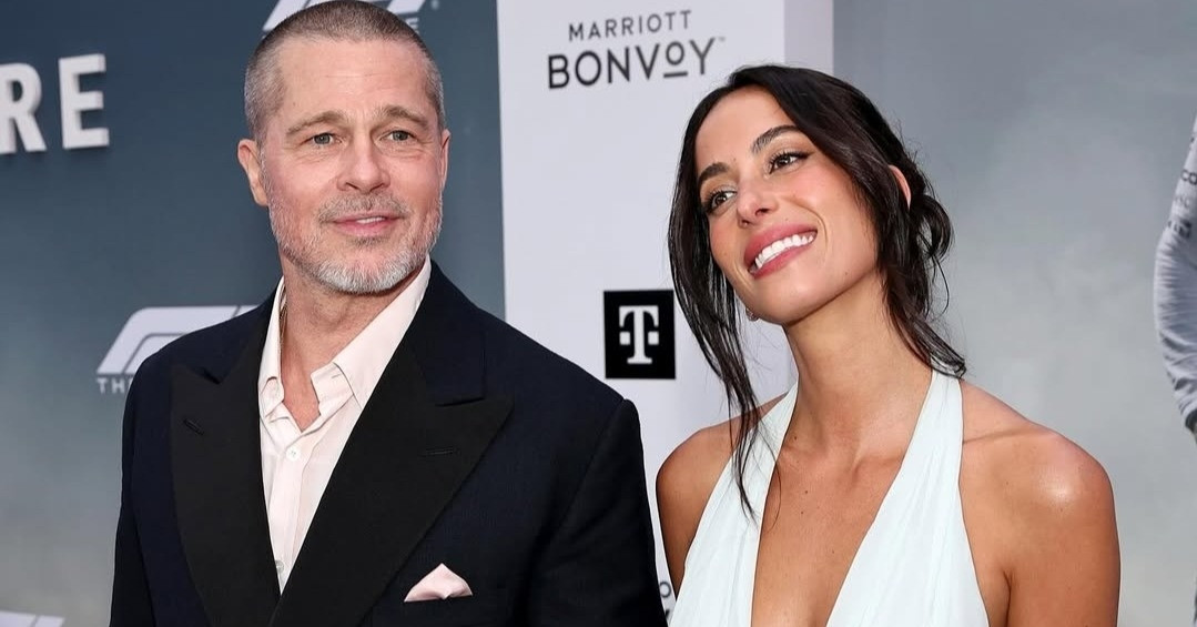 Read more about the article Brad Pitt lần đầu công khai bạn gái kém 27 tuổi tại sự kiện ra mắt phim