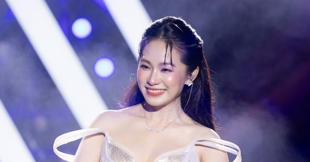 You are currently viewing Ca sĩ Lương Bích Hữu sẽ làm giảng viên thanh nhạc? 