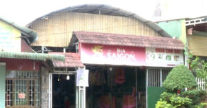 Read more about the article Cán bộ 2 xã ở Đắk Nông trả 170 triệu đồng tiền tiếp khách cho quán cơm bình dân