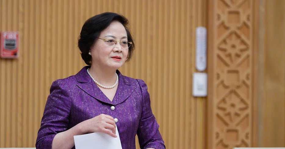 Read more about the article Cán bộ tỉnh, huyện về xã được giữ nguyên lương, phụ cấp trong 6 tháng 