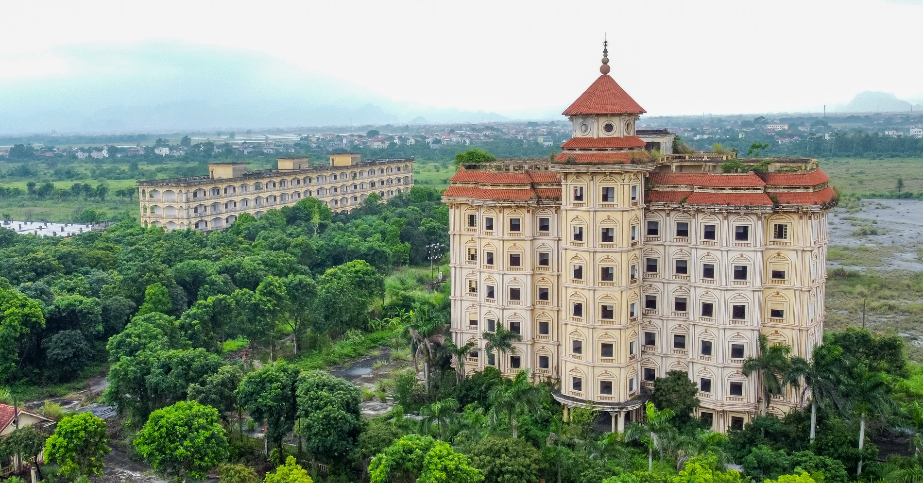 You are currently viewing Cận cảnh trường Đại học Hà Hoa Tiên vừa bị Bộ GD-ĐT ‘tuýt còi’