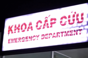 Read more about the article Tai nạn sinh hoạt khiến người đàn ông trẻ phải đi cấp cứu trong đau đớn