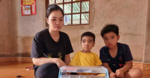 Read more about the article Cha mẹ nghèo bất lực không còn tiền để ghép tủy lần 2 cứu con