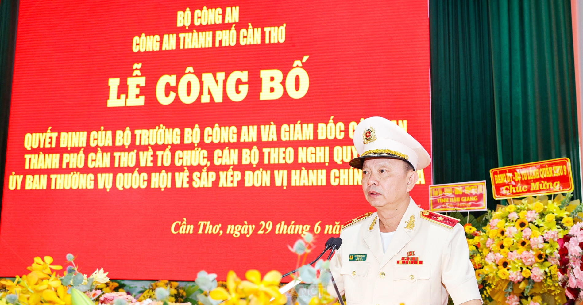 You are currently viewing Chân dung giám đốc và 9 phó giám đốc Công an TP Cần Thơ mới