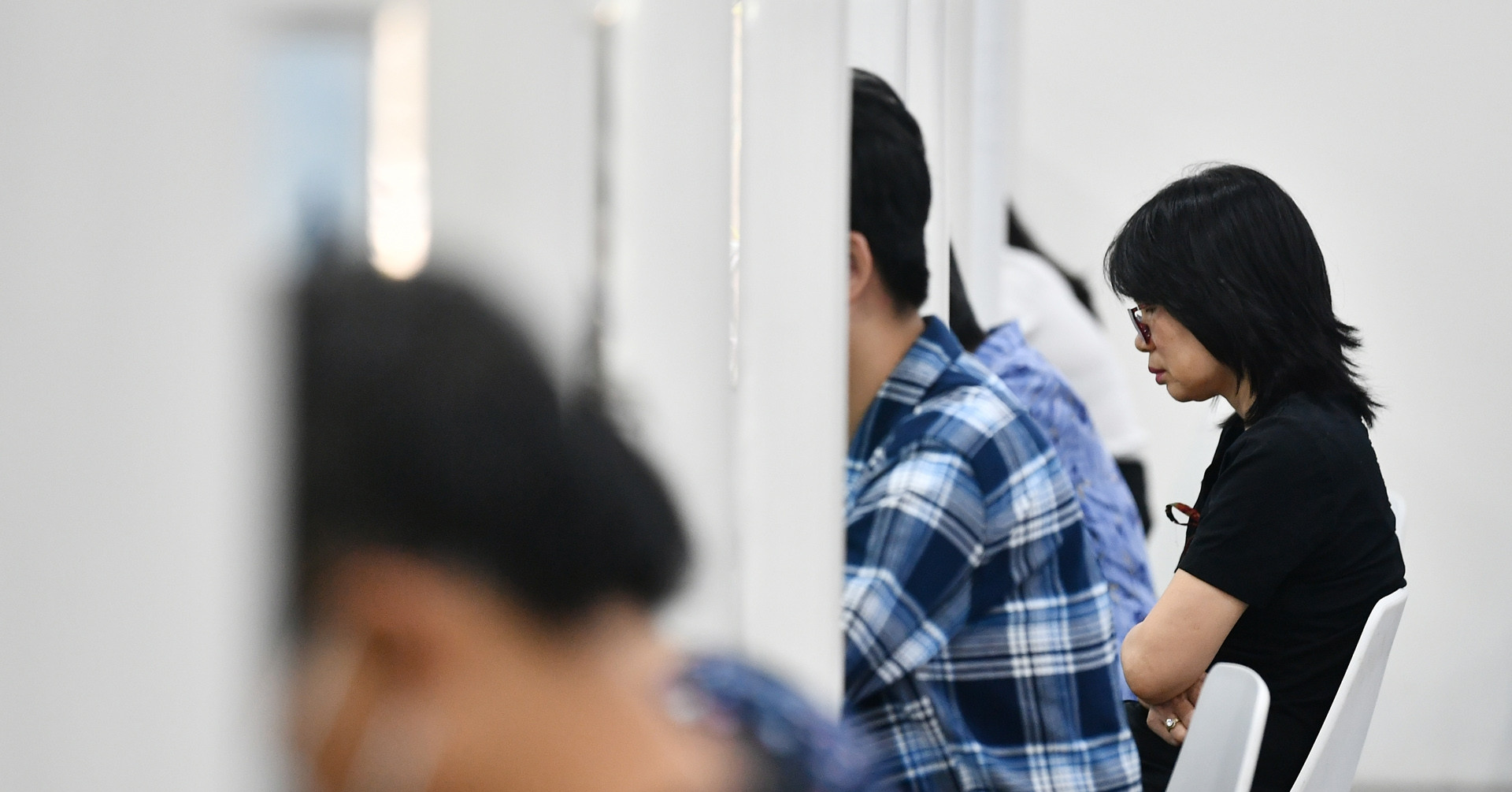 Read more about the article Mạo danh nhân viên mời mở thẻ, ngân hàng cảnh báo khẩn