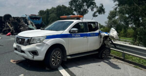 Read more about the article Clip kinh hoàng xe đầu kéo gây tai nạn 2 người chết ở cao tốc Hà Nội