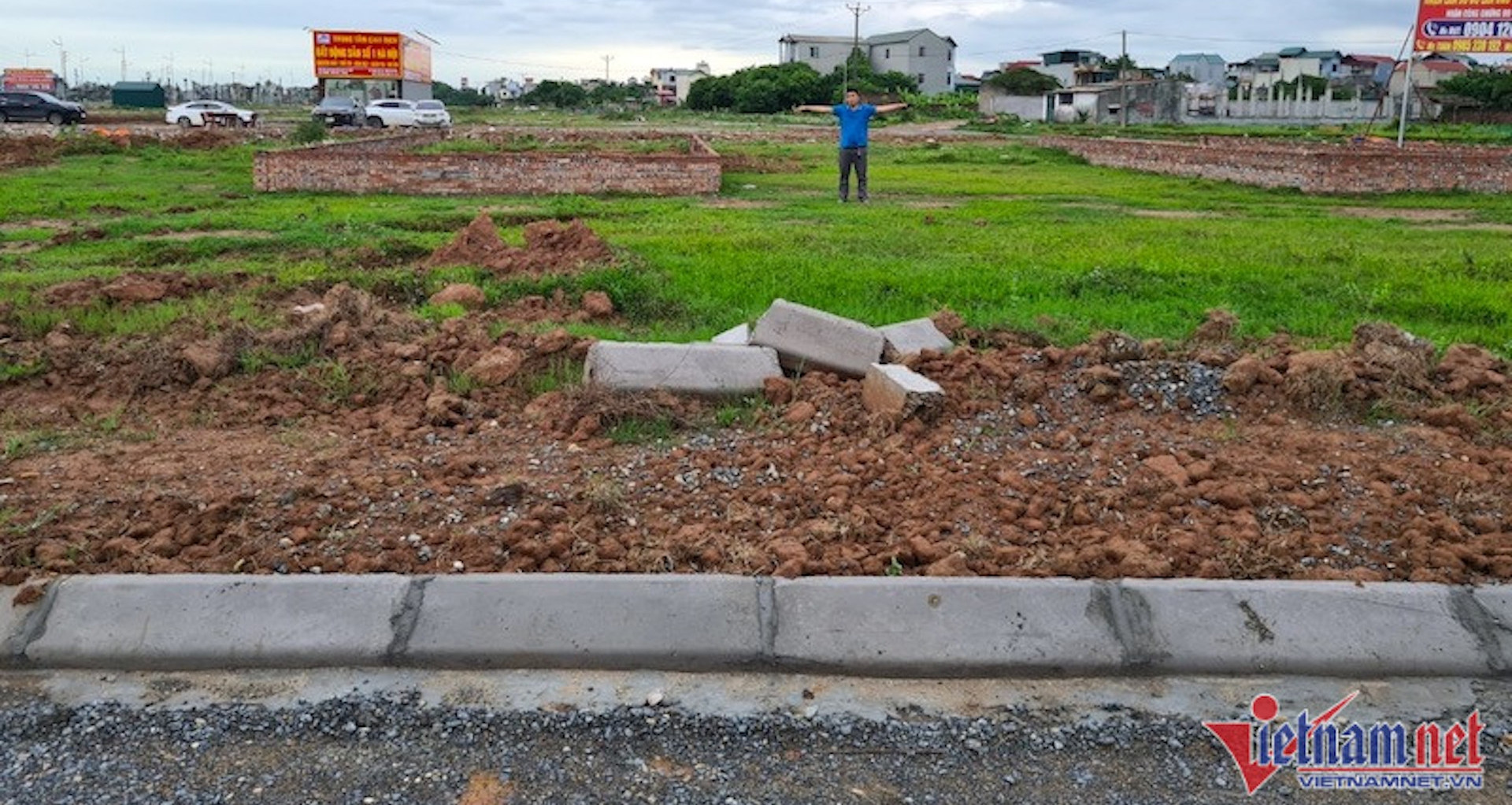 You are currently viewing Có mảnh đất 200m2 làm thế nào để tách thửa xây nhà ở trên 100m2