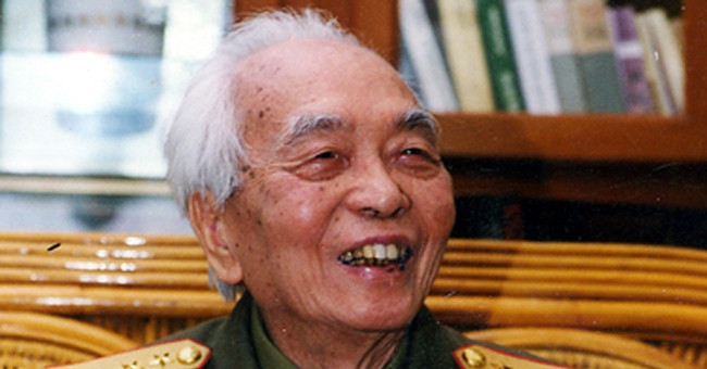 You are currently viewing Con đường đầu tiên mang tên Đại tướng Võ Nguyên Giáp nằm ở tỉnh nào?