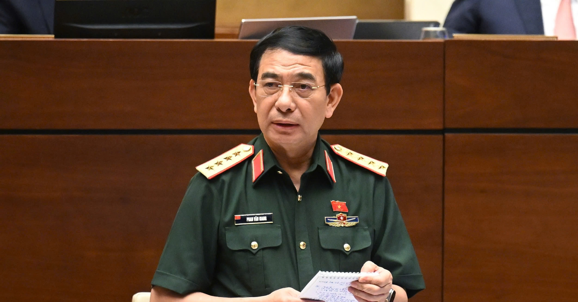 Read more about the article Đại tướng Phan Văn Giang lý giải việc chưa đưa sĩ quan Quân đội về cấp xã