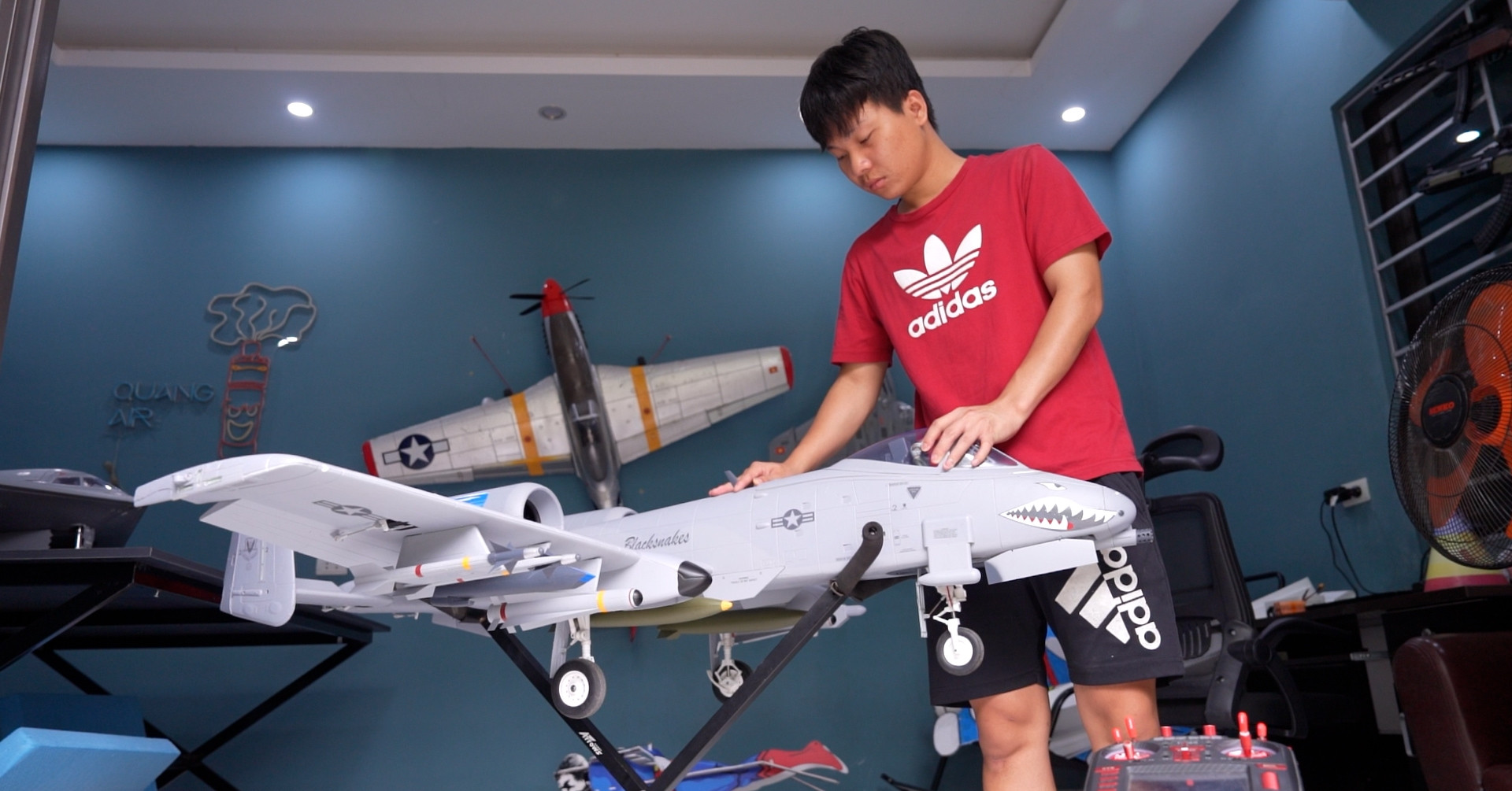 Read more about the article Đam mê chế tạo ‘chiến binh bầu trời’ chiếm trọn thanh xuân của Gen Z Bắc Giang