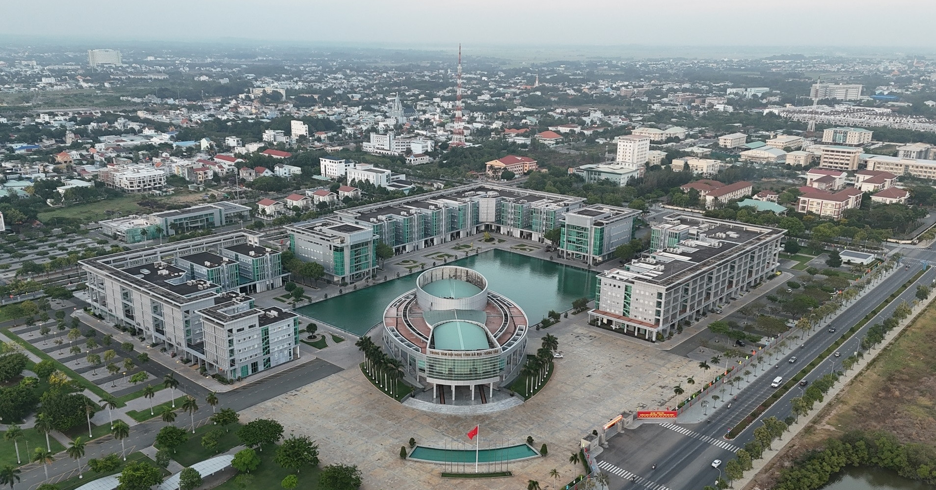 You are currently viewing Danh sách bí thư, chủ tịch 30 xã phường, đặc khu mới tại Bà Rịa