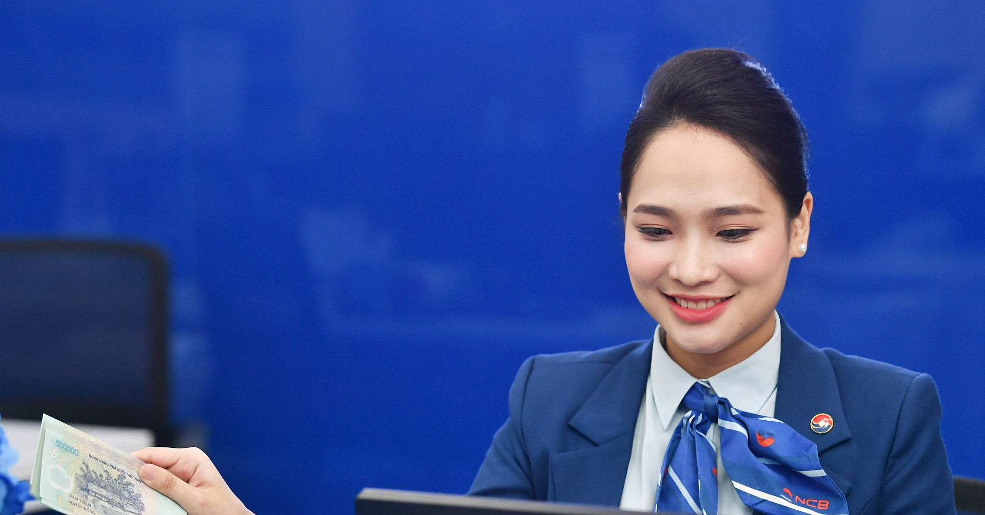 Read more about the article Một nhà băng soán vị trí của Sacombank và Eximbank