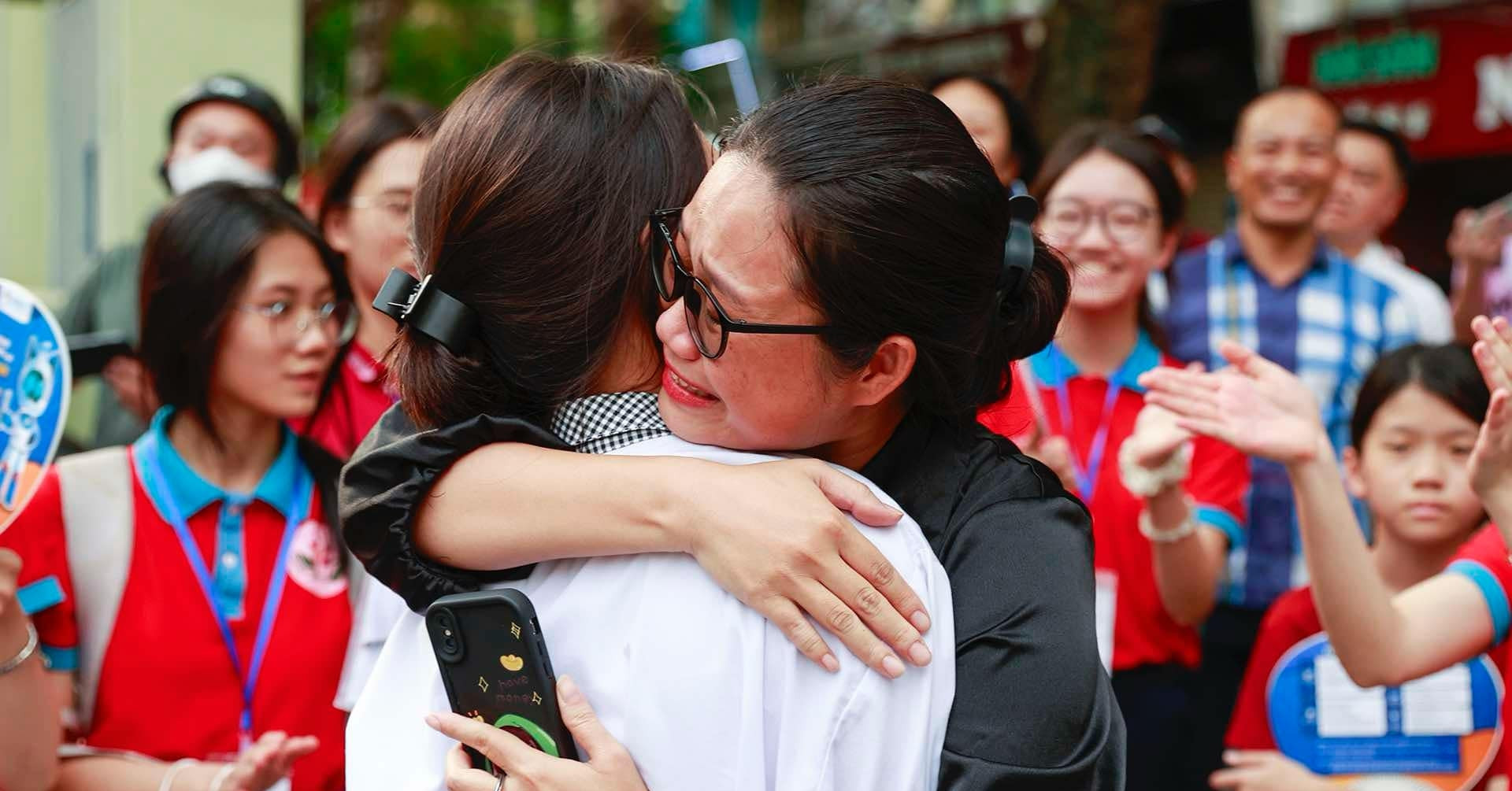 You are currently viewing Đề môn Toán tốt nghiệp THPT 2025 có những câu hỏi mang tính ‘sát thủ’