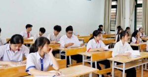 Read more about the article Đề thi Ngữ văn lớp 10 bàn về hiện tượng xả rác bừa bãi khắp nơi