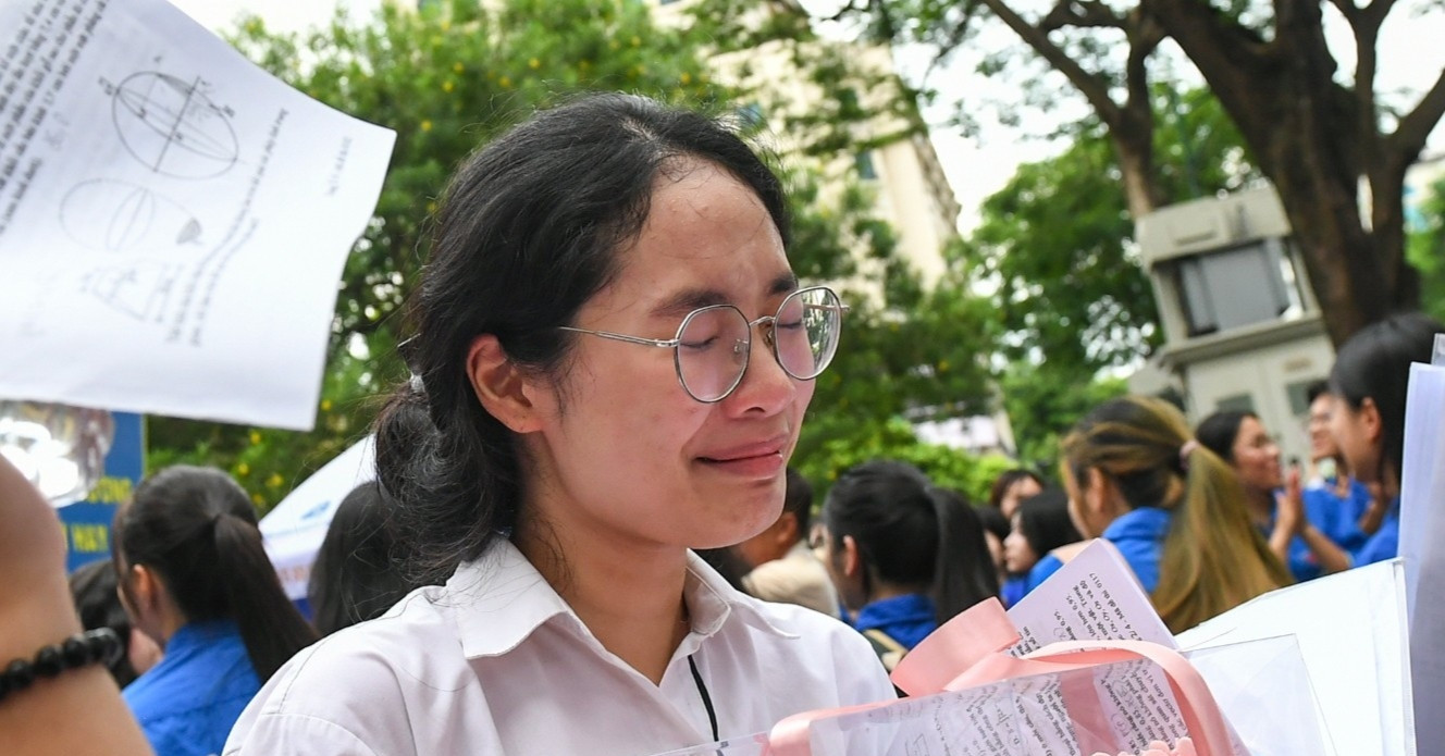 Read more about the article ‘Thí sinh khóc nhưng cần thay đổi’