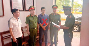 Read more about the article Bắt kế toán chiếm đoạt tiền bảo hiểm y tế của học sinh