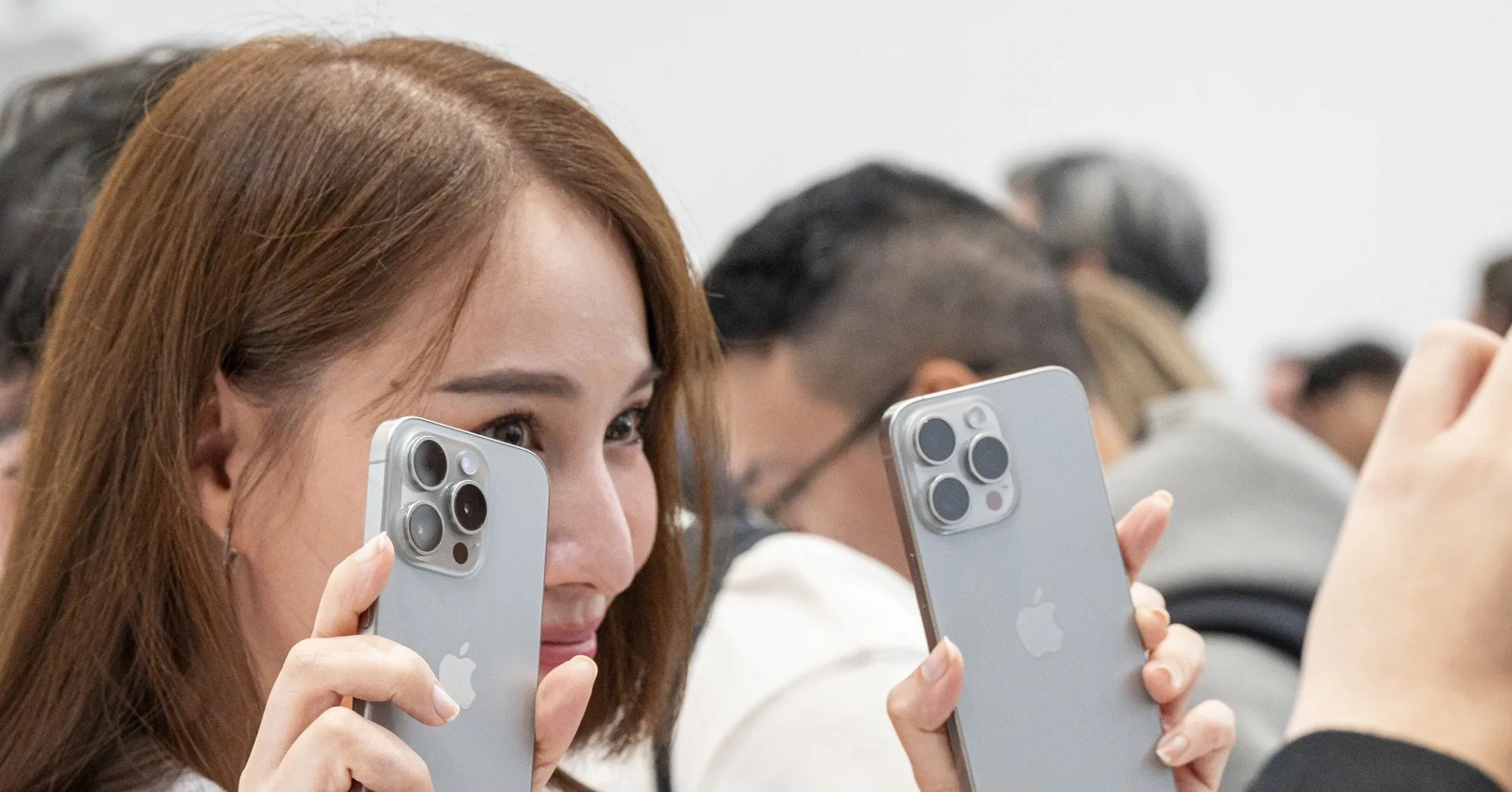 Read more about the article Đừng dại mua iPhone lúc này