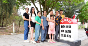 Read more about the article Gia đình 3 thế hệ rủ nhau đi xe máy vượt 250km tới Quảng Ninh, ngẫu hứng mà vui