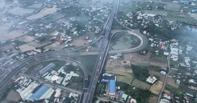 You are currently viewing Cú hích kiến tạo tăng trưởng mới phía Tây Bắc TP.HCM